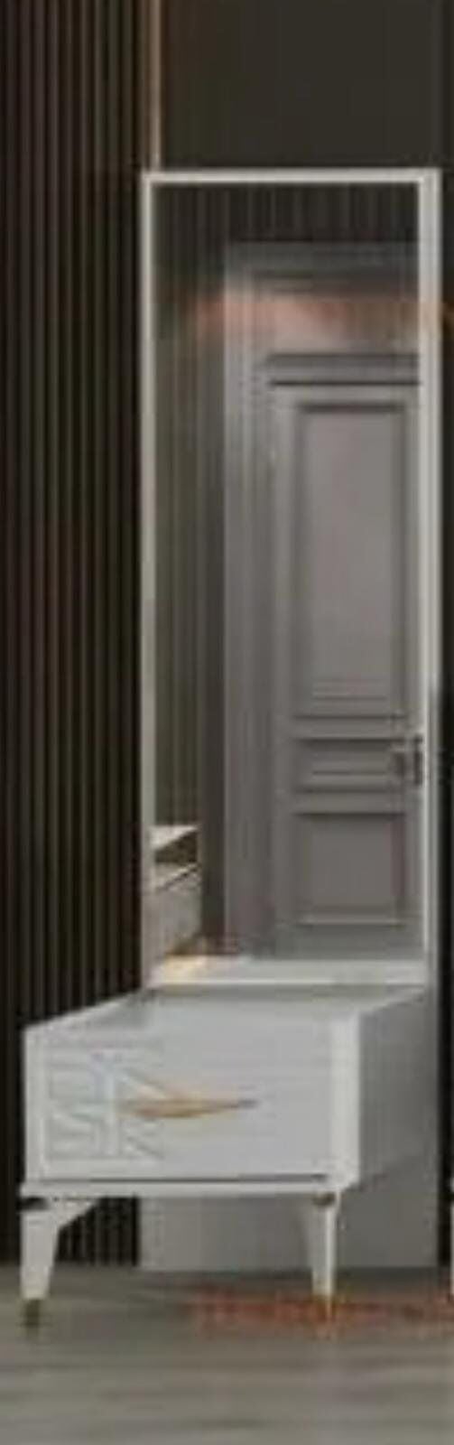 Laleli Beyaz Boy Aynası