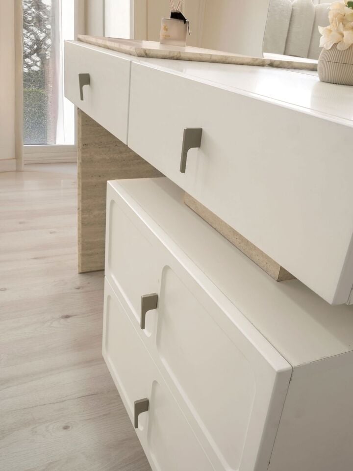 Şehzade Aytaşı 4 Çekmeceli Aynalı Montana Şifonyer