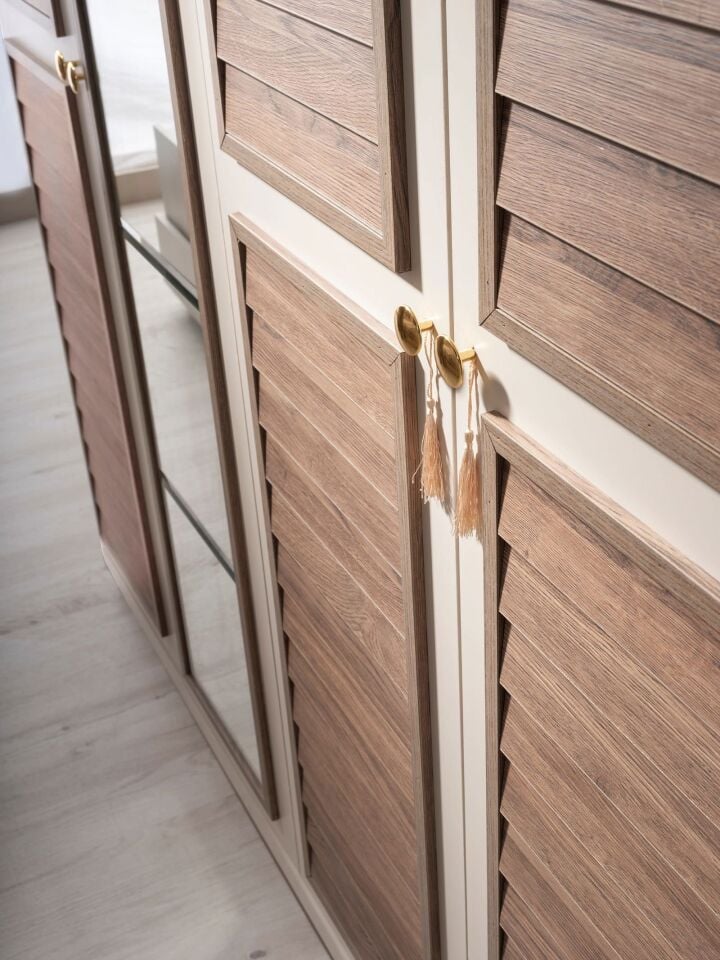 Şehzade KumBeji - Ceviz Aynalı 6 Kapılı Ayasofya Dolap