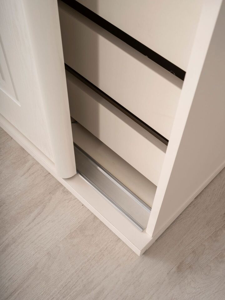 Şehzade Aytaşı Sürgülü Bakü Dolap