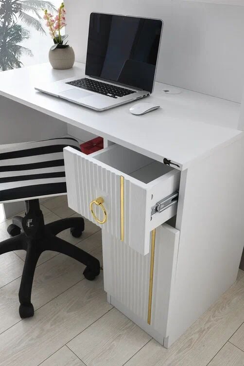 Gitar Meriç Çalışma Masası