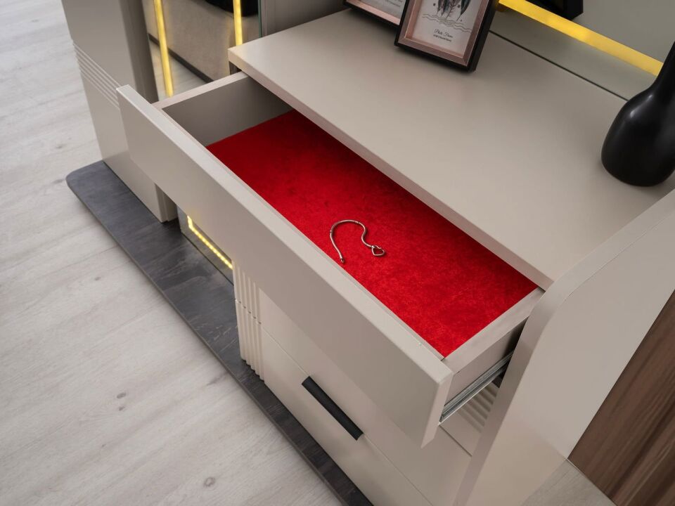 Şehzade KumBeji 1 Kapılı 4 Çekmeceli Aynalı Emir Şifonyer